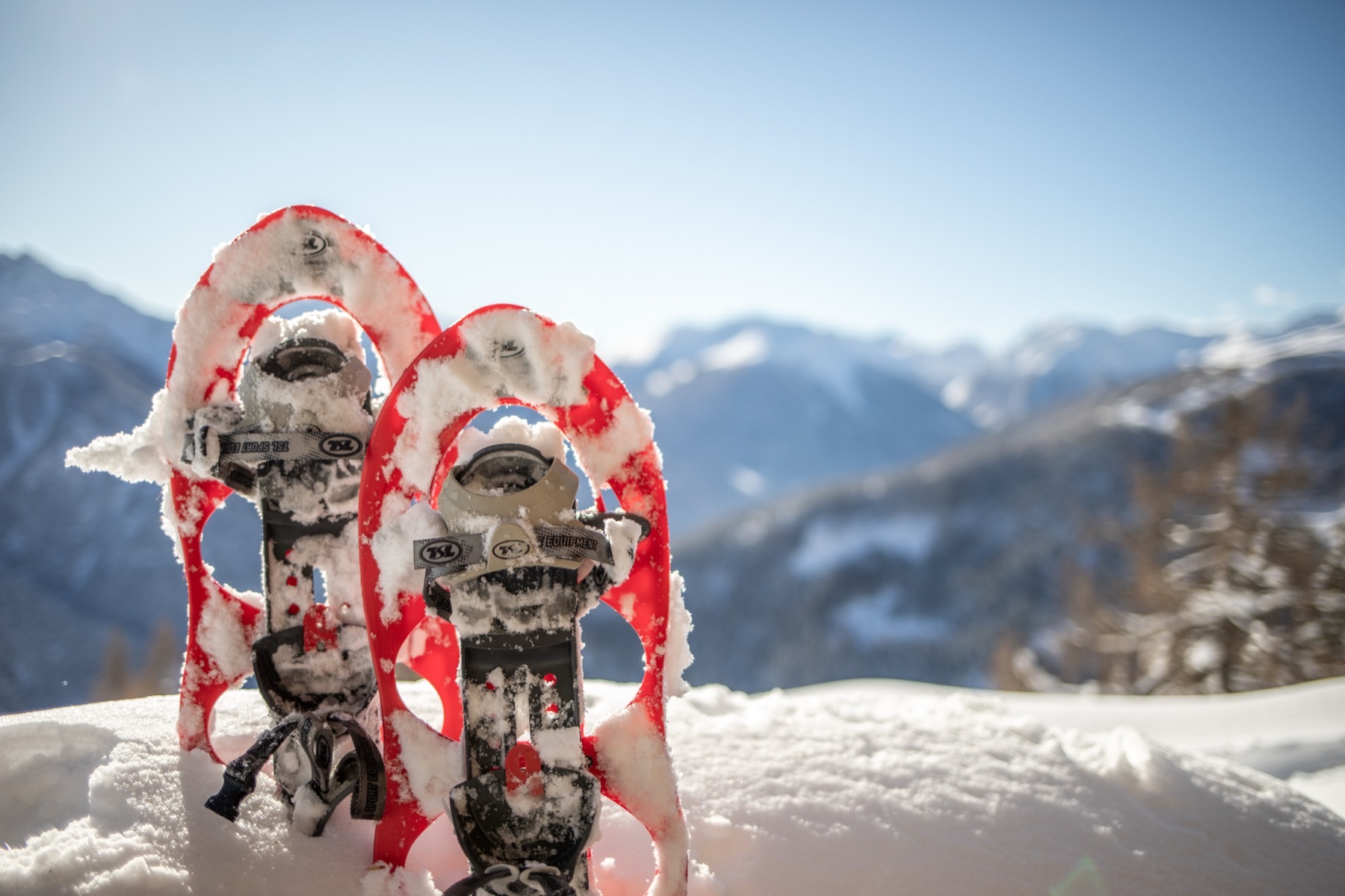 Schneeschuhe im Schnee, Winterwoche Angebot